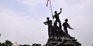 Lagu-Lagu Patriotik dan Rasmi Untuk Sekolah National Monument in Kuala Lumpur, Malaysia. Dedicated to heroic fighters for peace and freedom.