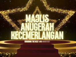 Majlis Anugerah Kecemerlangan award ceremony stage with golden stars