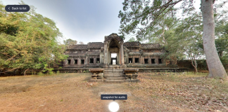 Talking Tour by Google: Alat Bantu Mengajar AI untuk Membawa Murid ke Lapangan Ruins of a stone temple in Angkor, Cambodia. Google Street View 360° panorama.